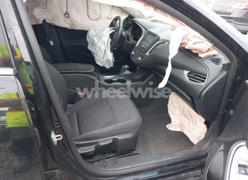 Photo 5 of 2018 Chevrolet Malibu 1LS (VIN 1G1ZB5ST1JF218123)