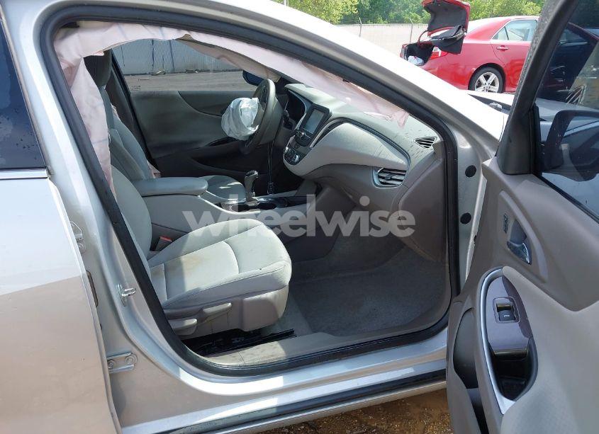 Photo 5 of 2018 Chevrolet Malibu 1LS (VIN 1G1ZB5ST1JF219045)