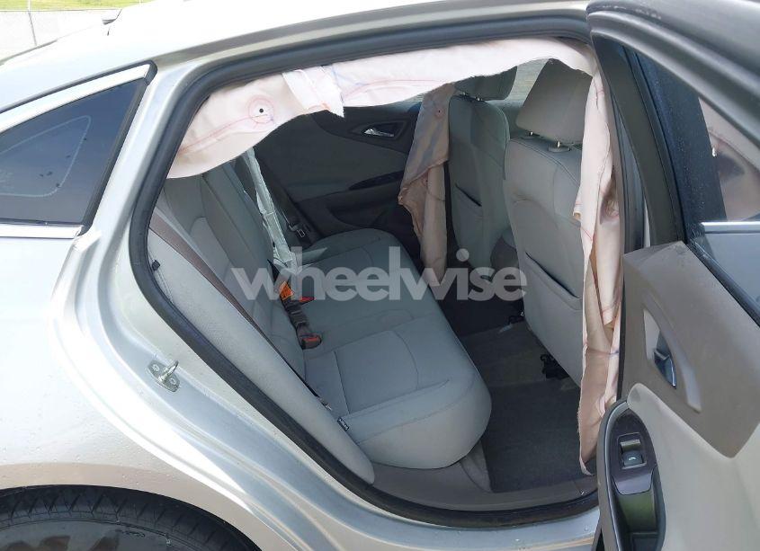 Photo 8 of 2018 Chevrolet Malibu 1LS (VIN 1G1ZB5ST1JF219045)