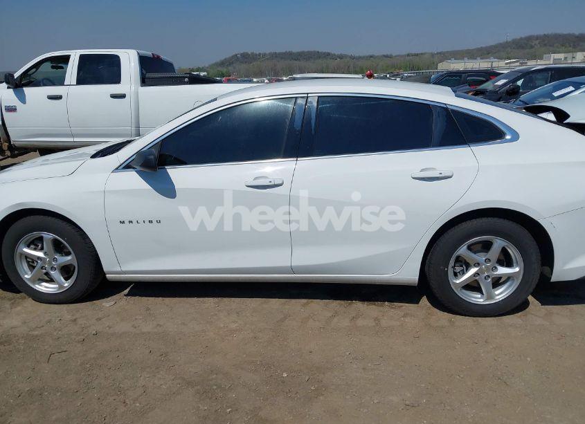 Photo 14 of 2018 Chevrolet Malibu 1LS (VIN 1G1ZB5ST1JF234242)