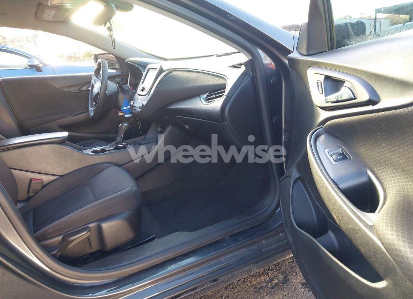 Photo 5 of 2018 Chevrolet Malibu 1LS (VIN 1G1ZB5ST1JF251154)