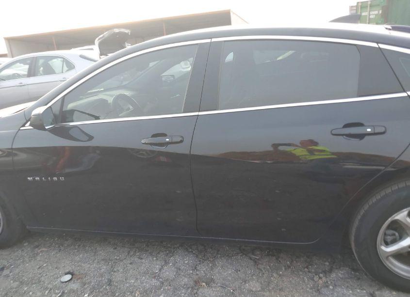 Photo 15 of 2018 Chevrolet Malibu 1LS (VIN 1G1ZB5ST1JF281724)