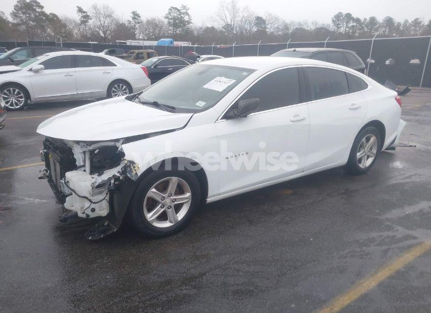 Photo 2 of 2018 Chevrolet Malibu 1LS (VIN 1G1ZB5ST1JF293131)
