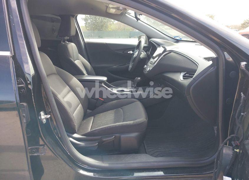 Photo 5 of 2019 Chevrolet Malibu 1LS (VIN 1G1ZB5ST1KF219936)