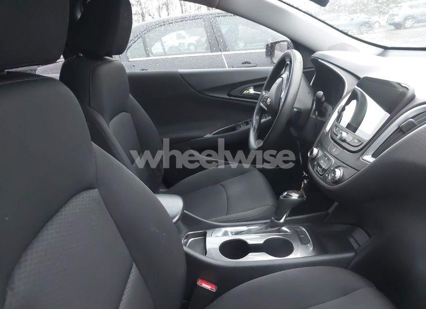 Photo 5 of 2019 Chevrolet Malibu 1LS (VIN 1G1ZB5ST1KF224943)