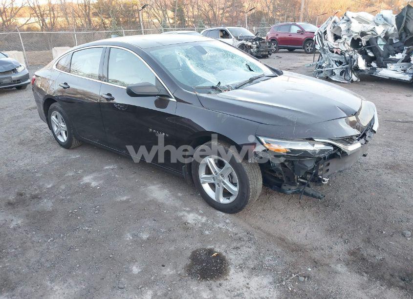 2020 Chevrolet Malibu FWD LS (VIN 1G1ZB5ST1LF086015) main photo