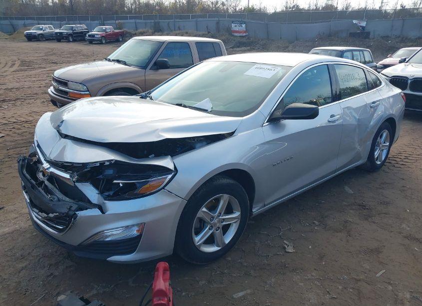 Photo 2 of 2020 Chevrolet Malibu FWD LS (VIN 1G1ZB5ST1LF126206)
