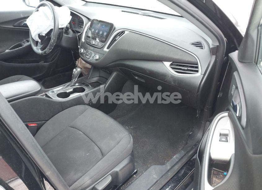 Photo 5 of 2020 Chevrolet Malibu FWD LS (VIN 1G1ZB5ST1LF128926)