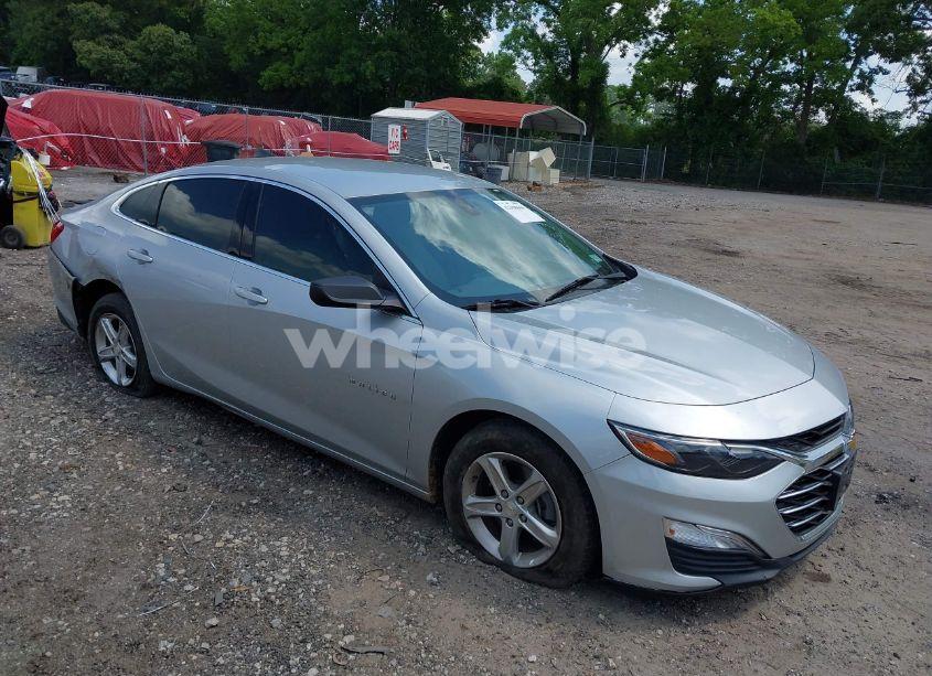 2020 Chevrolet Malibu FWD LS (VIN 1G1ZB5ST1LF138811) main photo