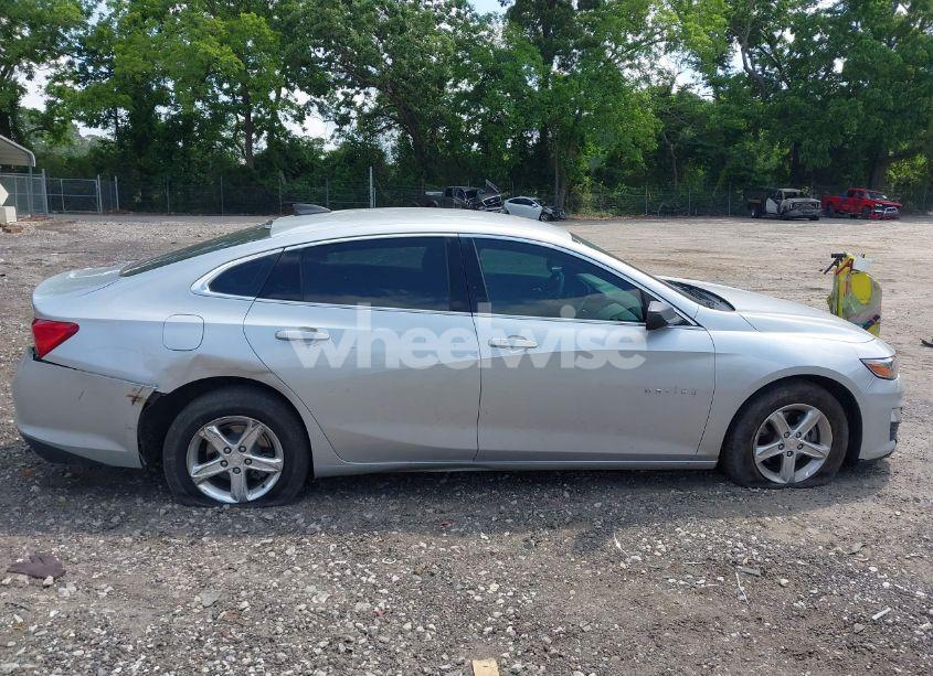 Photo 13 of 2020 Chevrolet Malibu FWD LS (VIN 1G1ZB5ST1LF138811)