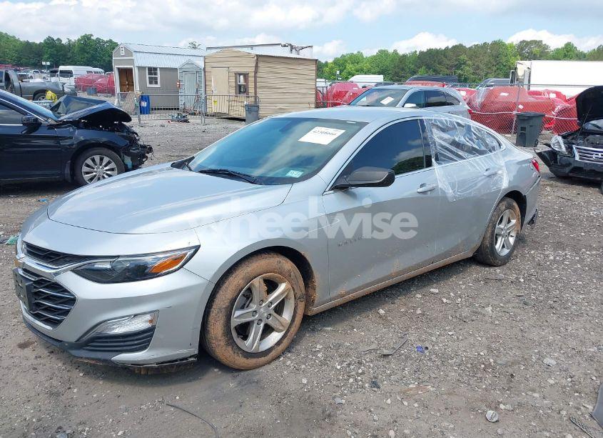 Photo 2 of 2020 Chevrolet Malibu FWD LS (VIN 1G1ZB5ST1LF138811)