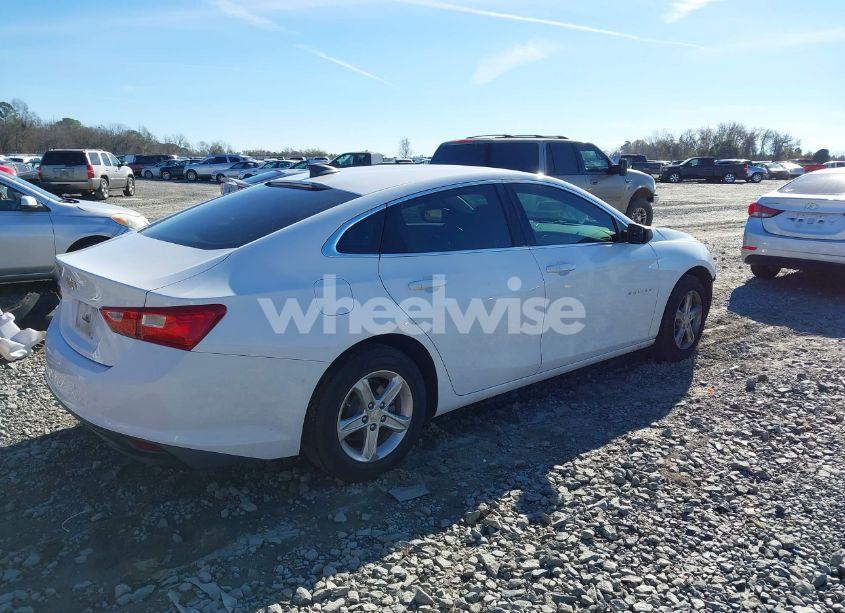 Photo 4 of 2020 Chevrolet Malibu FWD LS (VIN 1G1ZB5ST1LF148867)