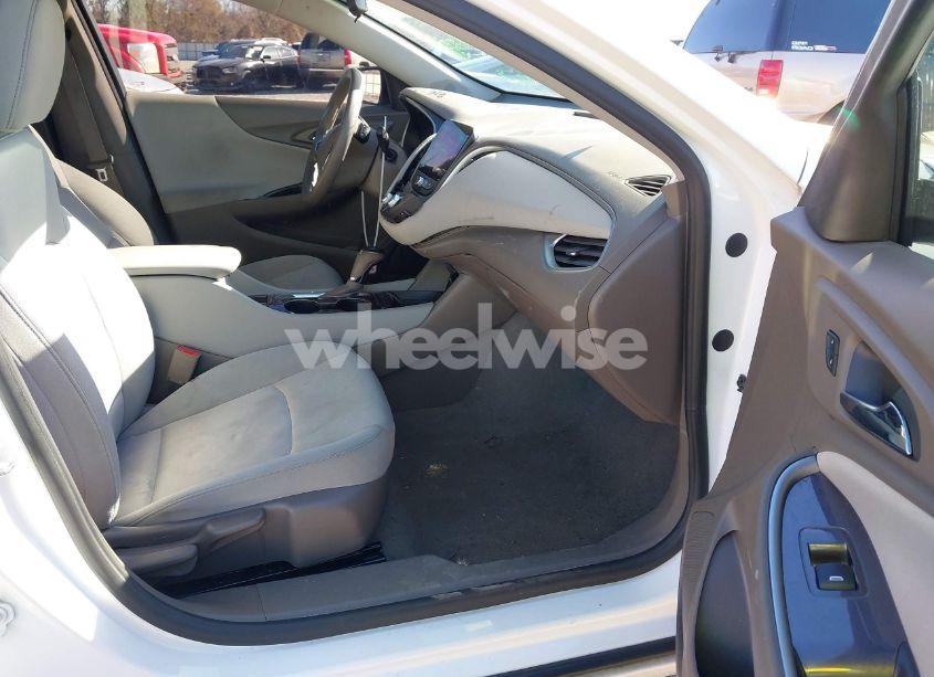 Photo 5 of 2020 Chevrolet Malibu FWD LS (VIN 1G1ZB5ST1LF148867)