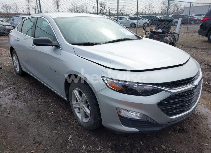 2021 Chevrolet Malibu FWD LS (VIN 1G1ZB5ST1MF089546) main photo