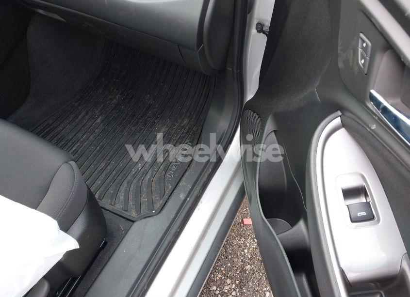 Photo 5 of 2021 Chevrolet Malibu FWD LS (VIN 1G1ZB5ST1MF089546)