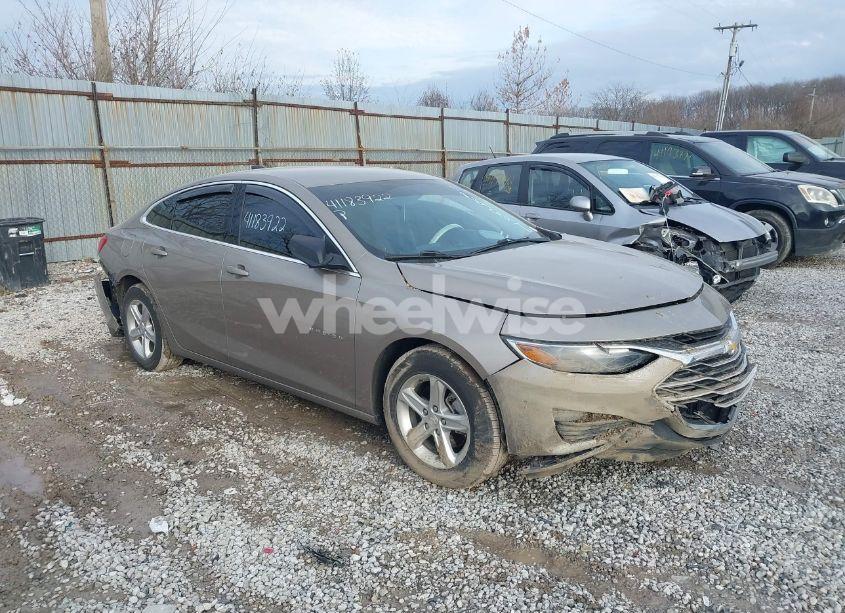 2022 Chevrolet Malibu FWD LS (VIN 1G1ZB5ST1NF189647) main photo