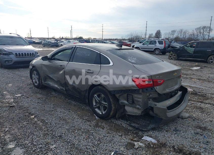 Photo 3 of 2022 Chevrolet Malibu FWD LS (VIN 1G1ZB5ST1NF189647)
