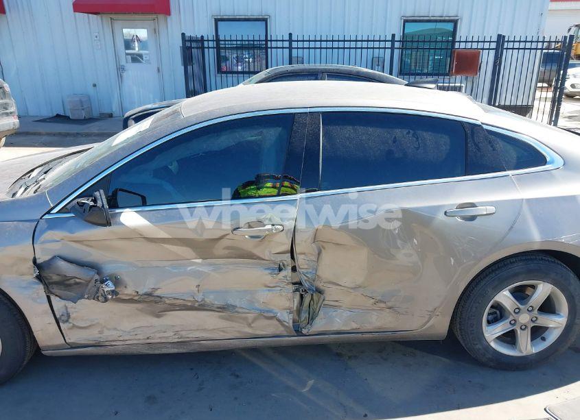 Photo 14 of 2022 Chevrolet Malibu FWD LS (VIN 1G1ZB5ST1NF190538)