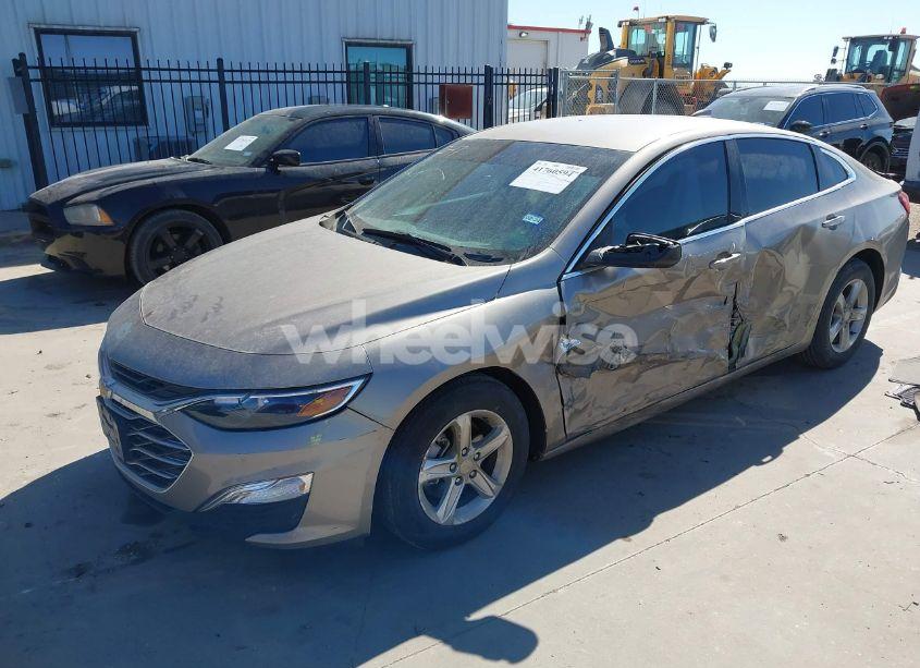 Photo 2 of 2022 Chevrolet Malibu FWD LS (VIN 1G1ZB5ST1NF190538)