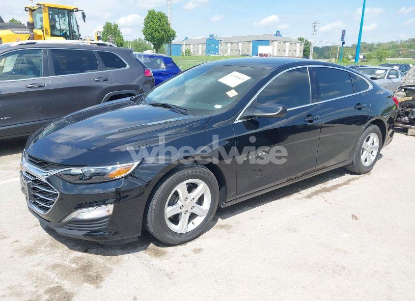 Photo 2 of 2022 Chevrolet Malibu FWD LS (VIN 1G1ZB5ST1NF207936)