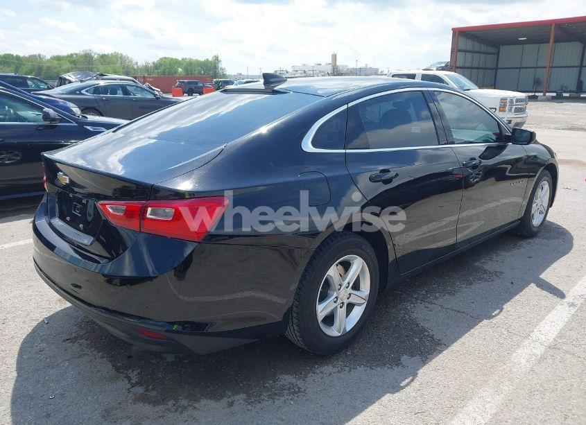 Photo 4 of 2022 Chevrolet Malibu FWD LS (VIN 1G1ZB5ST1NF207936)