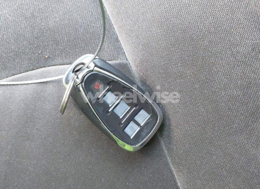 Photo 11 of 2016 Chevrolet Malibu LS (VIN 1G1ZB5ST2GF220973)