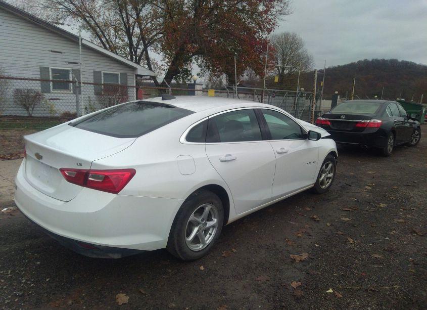 Photo 4 of 2016 Chevrolet Malibu LS (VIN 1G1ZB5ST2GF224456)