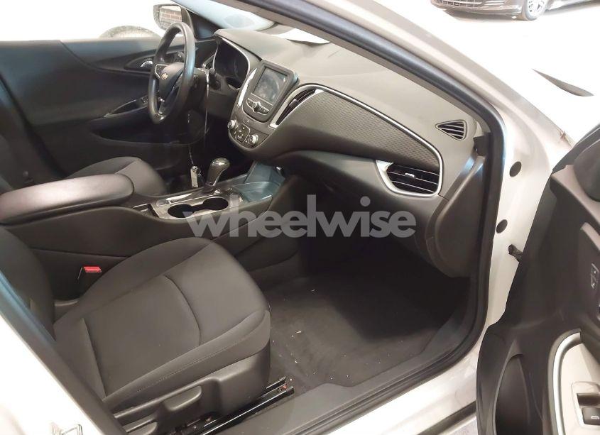 Photo 5 of 2016 Chevrolet Malibu LS (VIN 1G1ZB5ST2GF248532)