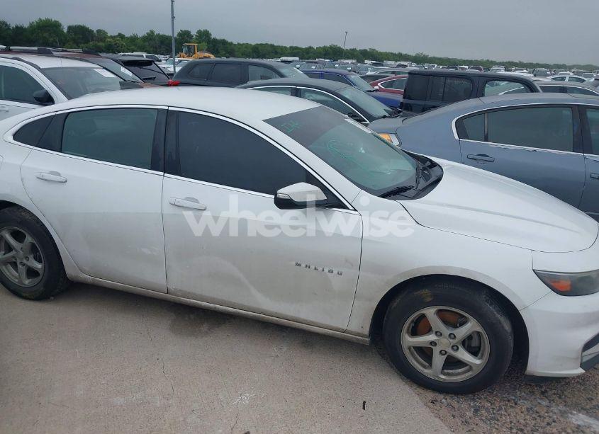 Photo 13 of 2016 Chevrolet Malibu LS (VIN 1G1ZB5ST2GF342667)