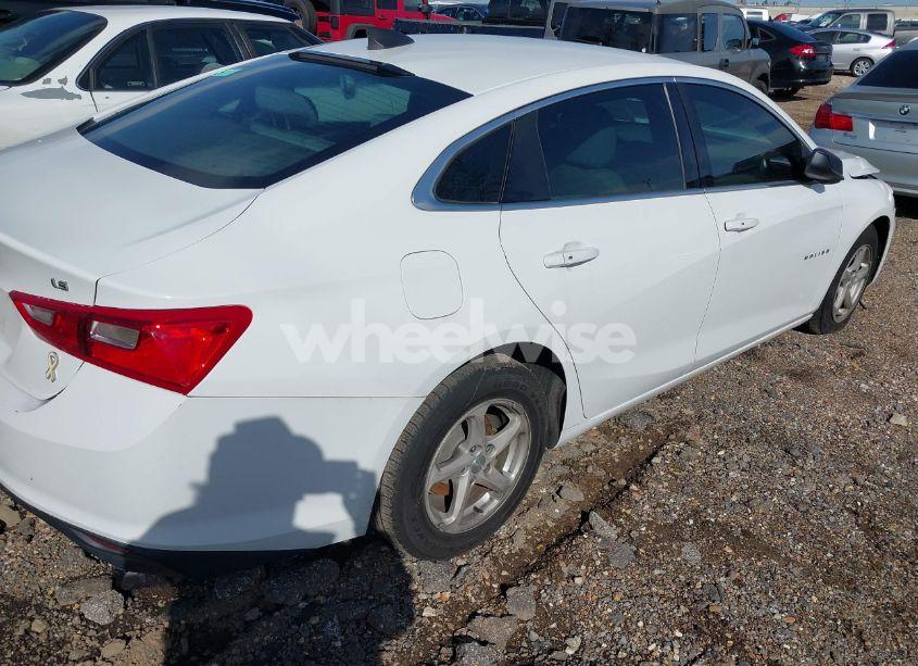 Photo 4 of 2016 Chevrolet Malibu LS (VIN 1G1ZB5ST2GF355287)