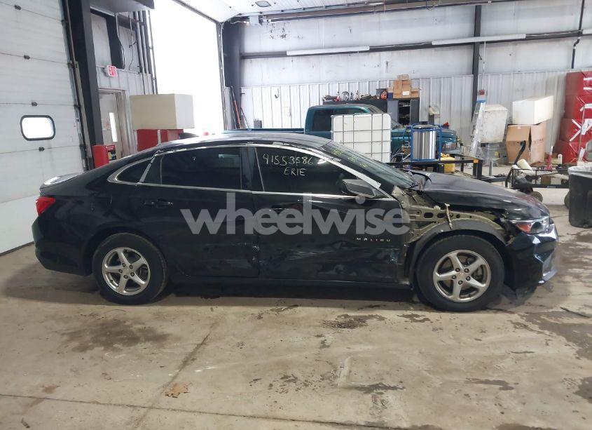 Photo 14 of 2017 Chevrolet Malibu LS (VIN 1G1ZB5ST2HF127257)