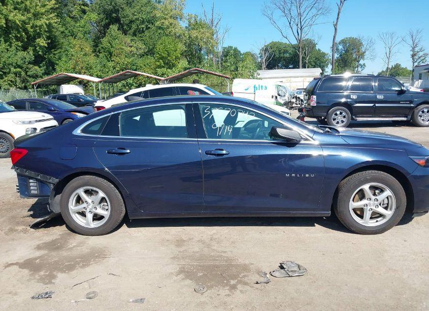 Photo 13 of 2017 Chevrolet Malibu LS (VIN 1G1ZB5ST2HF133088)