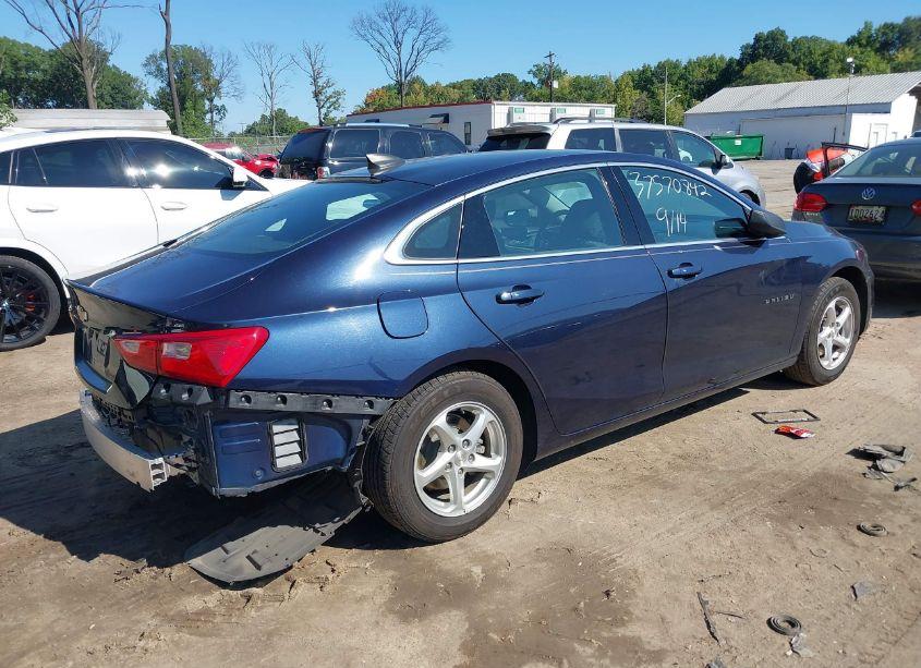 Photo 4 of 2017 Chevrolet Malibu LS (VIN 1G1ZB5ST2HF133088)