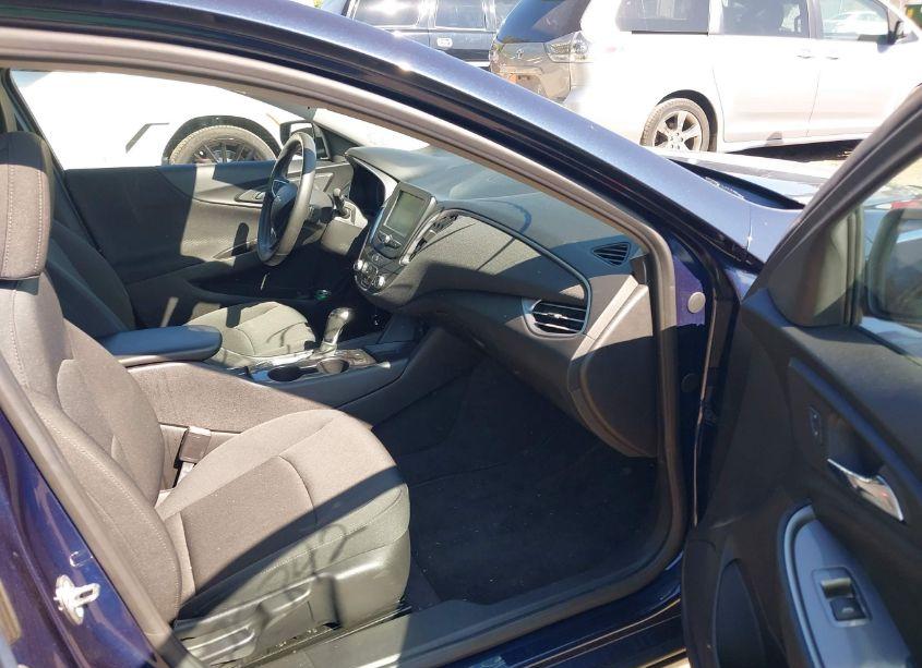 Photo 5 of 2017 Chevrolet Malibu LS (VIN 1G1ZB5ST2HF133088)