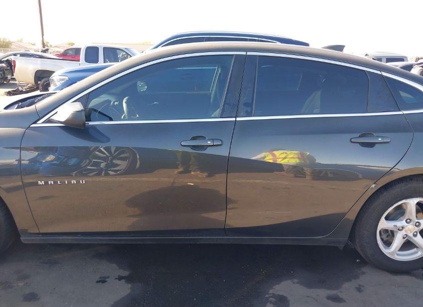 Photo 15 of 2017 Chevrolet Malibu LS (VIN 1G1ZB5ST2HF135455)
