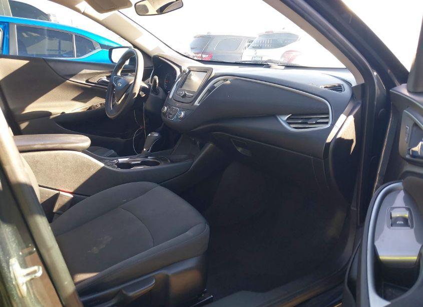 Photo 5 of 2017 Chevrolet Malibu LS (VIN 1G1ZB5ST2HF135455)