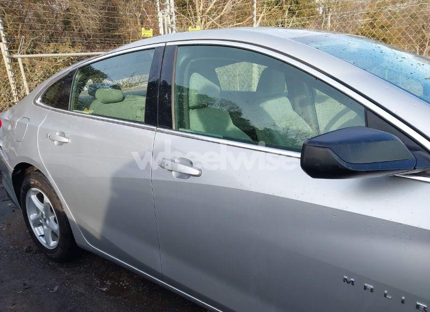 Photo 13 of 2017 Chevrolet Malibu LS (VIN 1G1ZB5ST2HF136010)