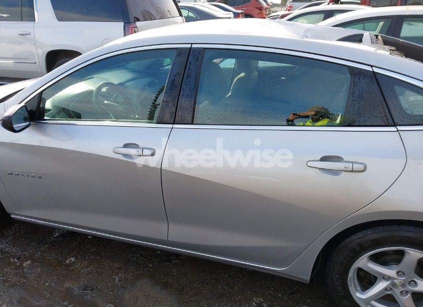 Photo 14 of 2017 Chevrolet Malibu LS (VIN 1G1ZB5ST2HF136010)