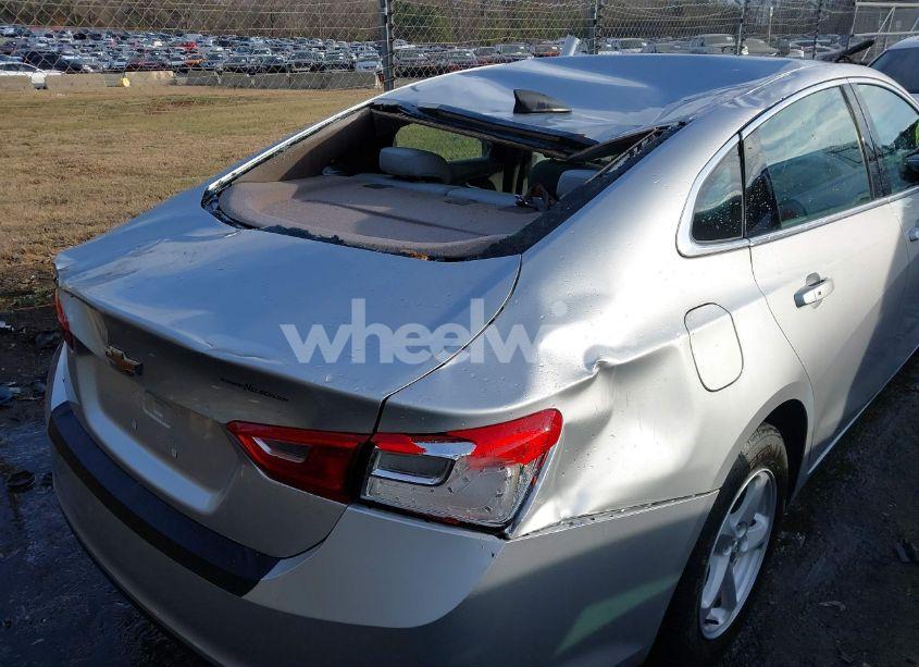 Photo 6 of 2017 Chevrolet Malibu LS (VIN 1G1ZB5ST2HF136010)