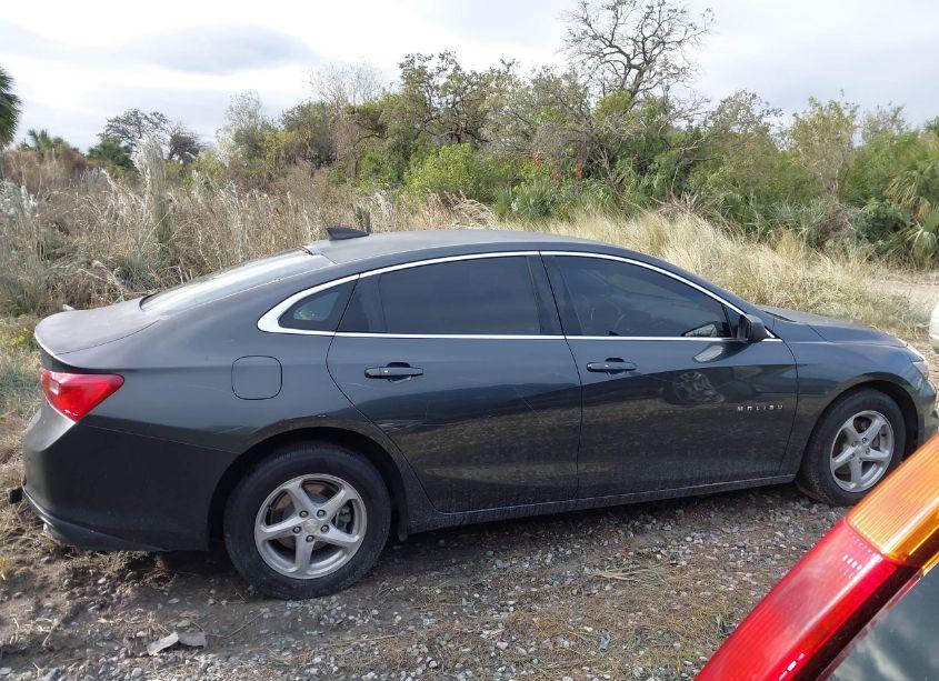 Photo 13 of 2017 Chevrolet Malibu LS (VIN 1G1ZB5ST2HF166009)
