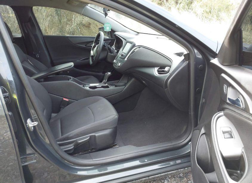 Photo 5 of 2017 Chevrolet Malibu LS (VIN 1G1ZB5ST2HF166009)