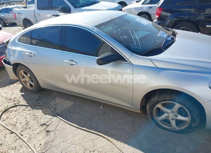 Photo 14 of 2017 Chevrolet Malibu LS (VIN 1G1ZB5ST2HF177852)