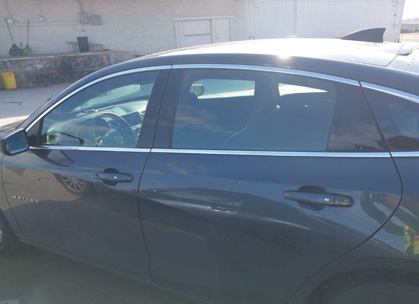 Photo 14 of 2017 Chevrolet Malibu LS (VIN 1G1ZB5ST2HF179066)