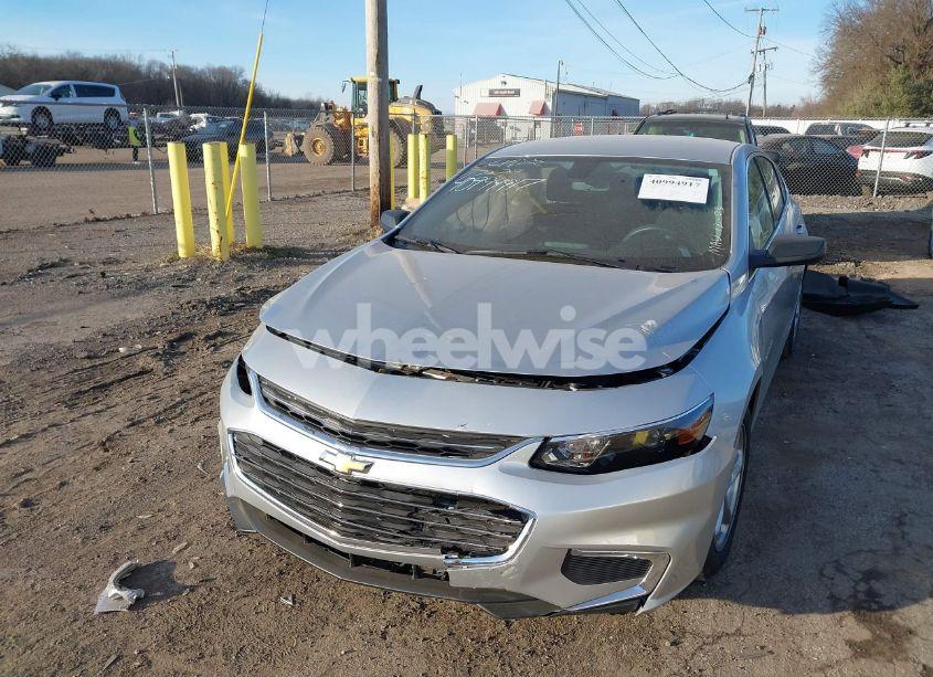 Photo 2 of 2017 Chevrolet Malibu LS (VIN 1G1ZB5ST2HF191797)