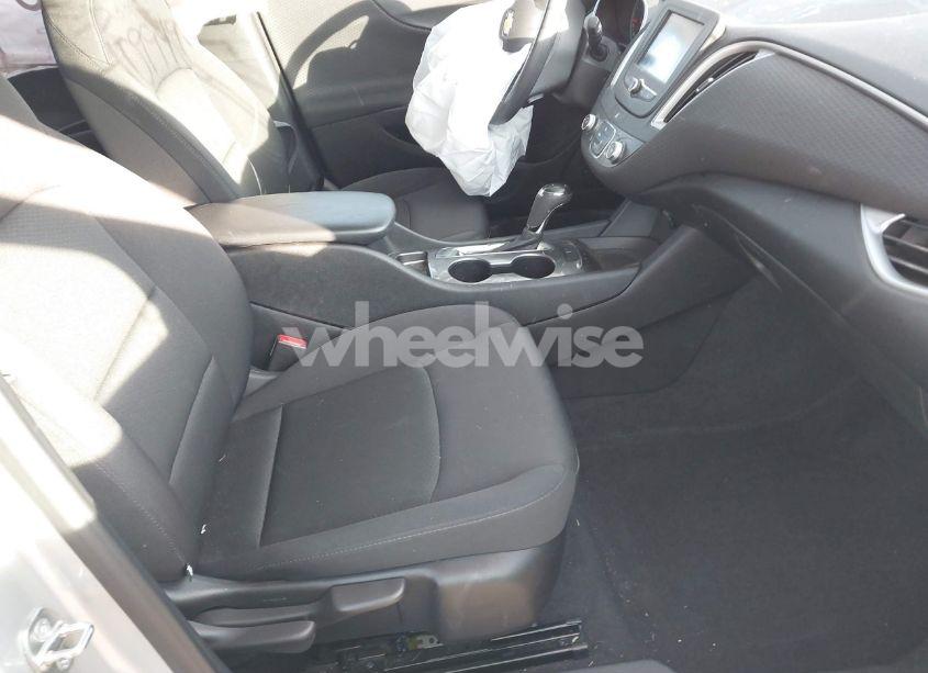 Photo 5 of 2017 Chevrolet Malibu LS (VIN 1G1ZB5ST2HF191797)