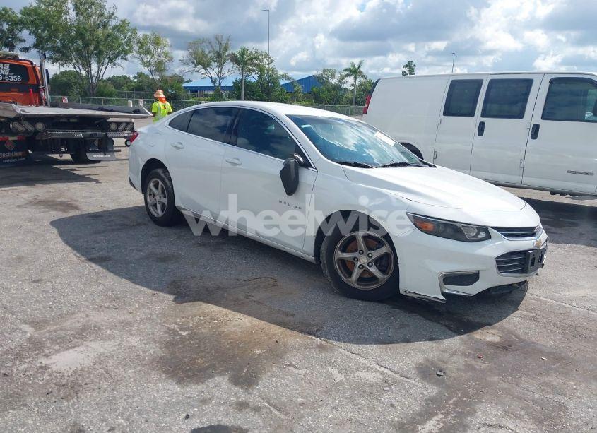 2017 Chevrolet Malibu LS (VIN 1G1ZB5ST2HF207027) main photo