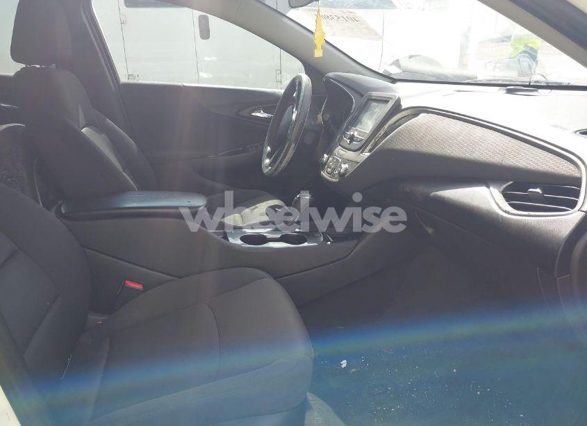 Photo 5 of 2017 Chevrolet Malibu LS (VIN 1G1ZB5ST2HF207027)