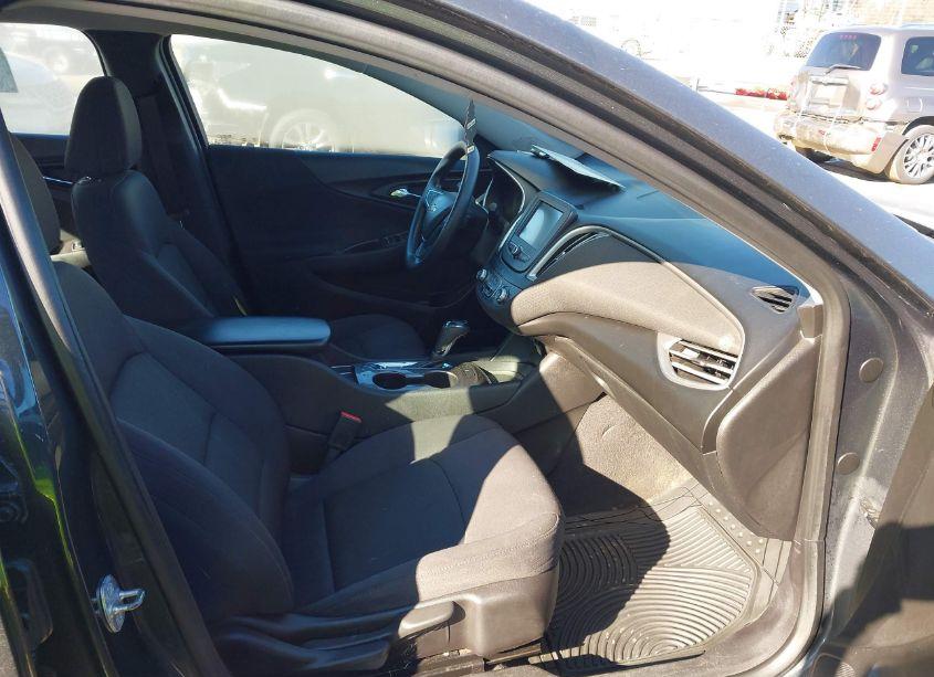 Photo 5 of 2017 Chevrolet Malibu LS (VIN 1G1ZB5ST2HF215466)