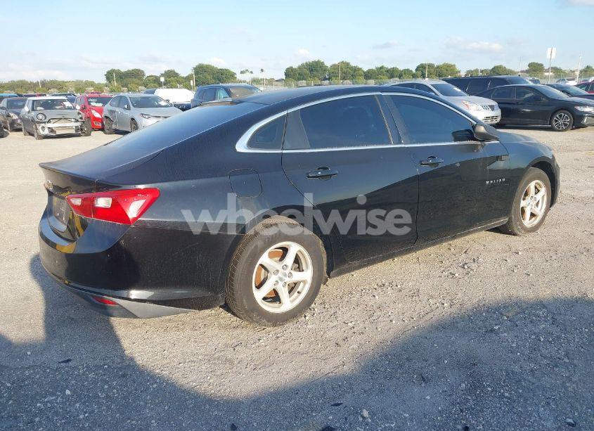 Photo 4 of 2017 Chevrolet Malibu LS (VIN 1G1ZB5ST2HF231246)