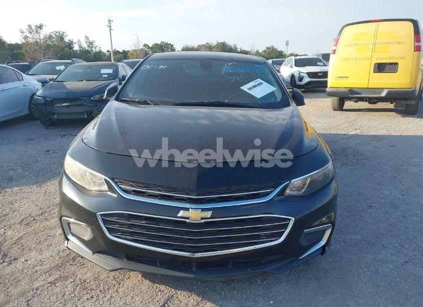 Photo 6 of 2017 Chevrolet Malibu LS (VIN 1G1ZB5ST2HF231246)